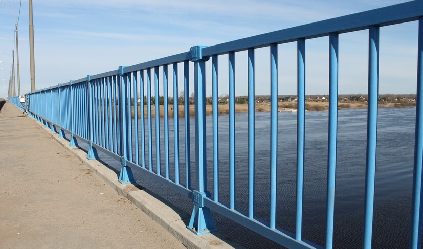 Подвесной водосток ЛВ-П03 30х30_IMG_9095