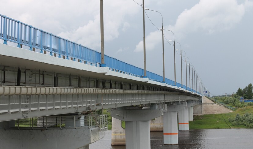 Подвесной водосток ЛВ-П03 30х30_IMG_9262