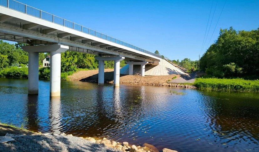 Подвесной водосток ЛВ-П03 30х20_photo_2025-07-02_14-15-30